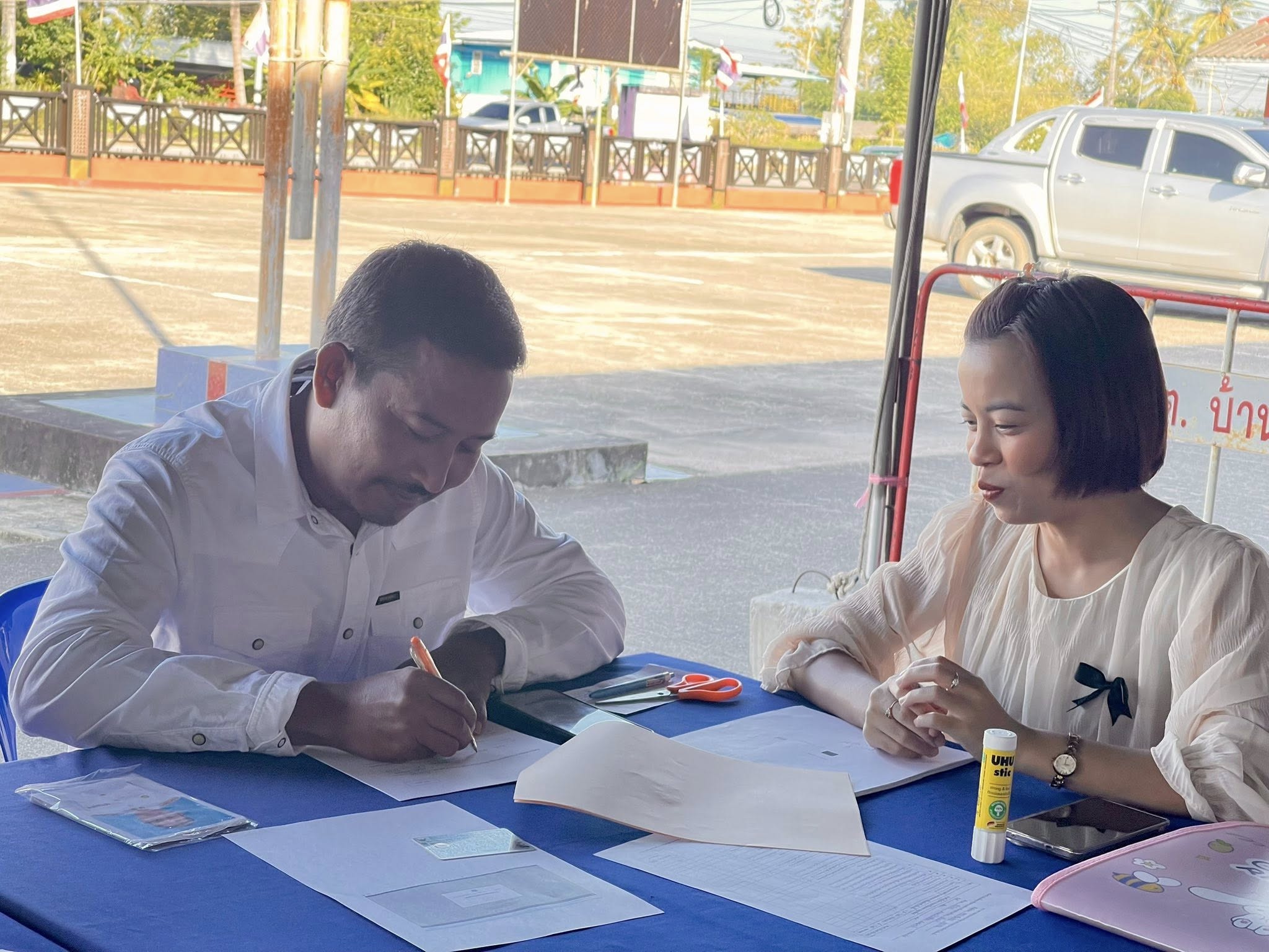 ภาพบรรยากาศการรับสมัครเลือกตั้ง
สมาชิกสภาองค์การบริหารส่วนตำบล และ นายกองค์การบริหารส่วนตำบลบ้านนา
วันที่สี่ : 4 ธันวาคม 2568